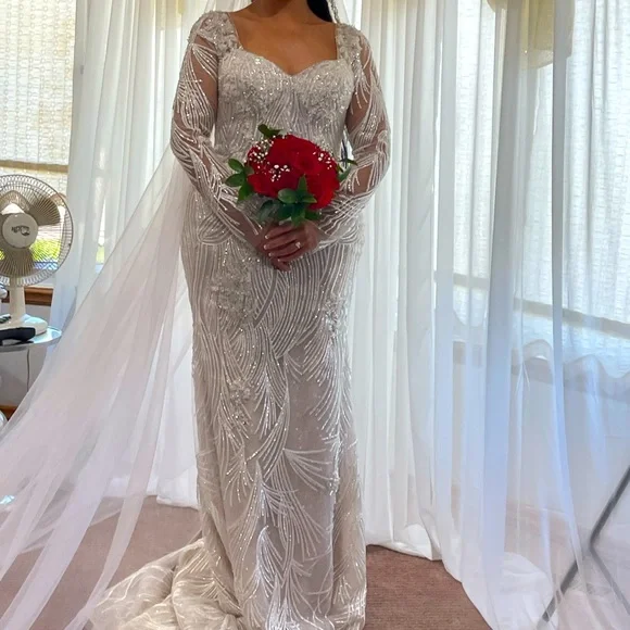 WONA CONCEPT luxury wedding gown - Picture 1 of 8